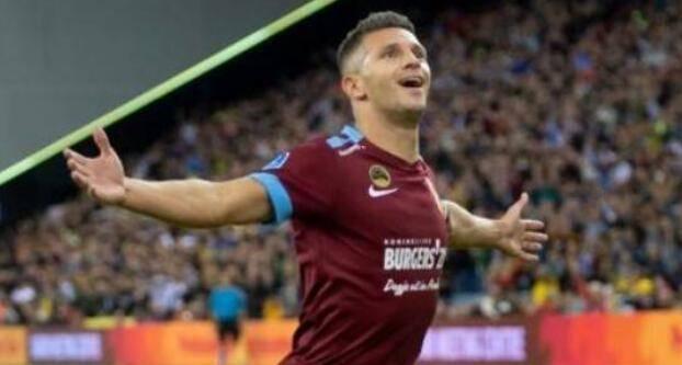 他接受了失 他接受了失